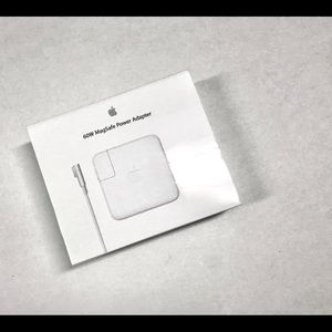 NWT 60W Apple Power Adapter